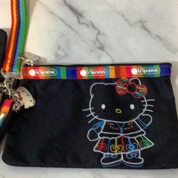 NWT Lesportsac 3 Pouches Hello Kitty - Picture 3 of 3